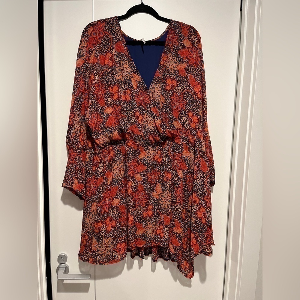 Free People‎ Women's Large Mini Dress Surplice Long Sleeve Floral Print Red Boho - Picture 5 of 5